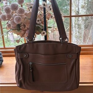 Tignanello Brown Leather Shoulder Bag with Structured Design